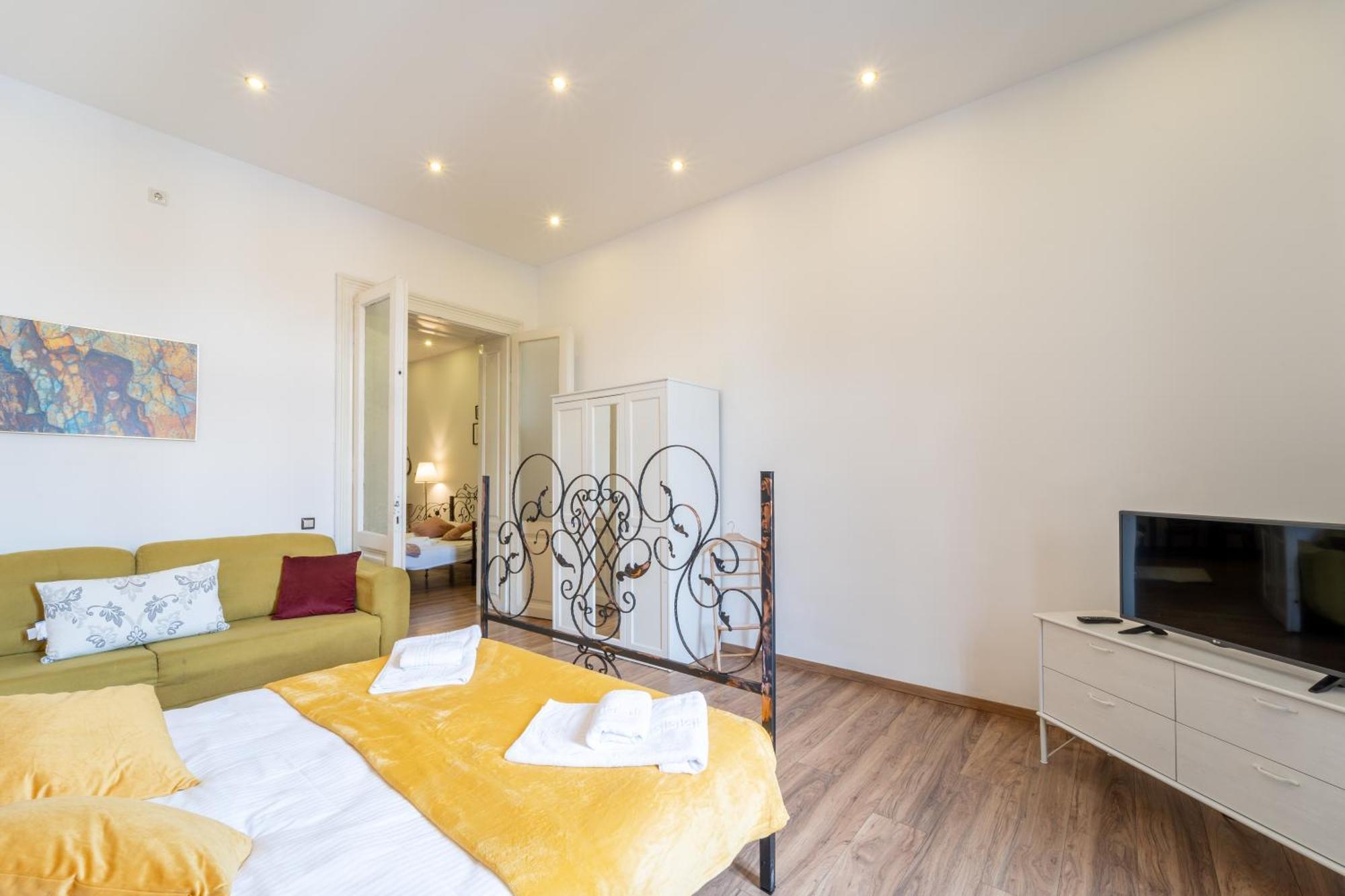 Cozy Spacious 5 Star Accommodation In The Heart Of Historic Center Cluj-Napoca Luaran gambar