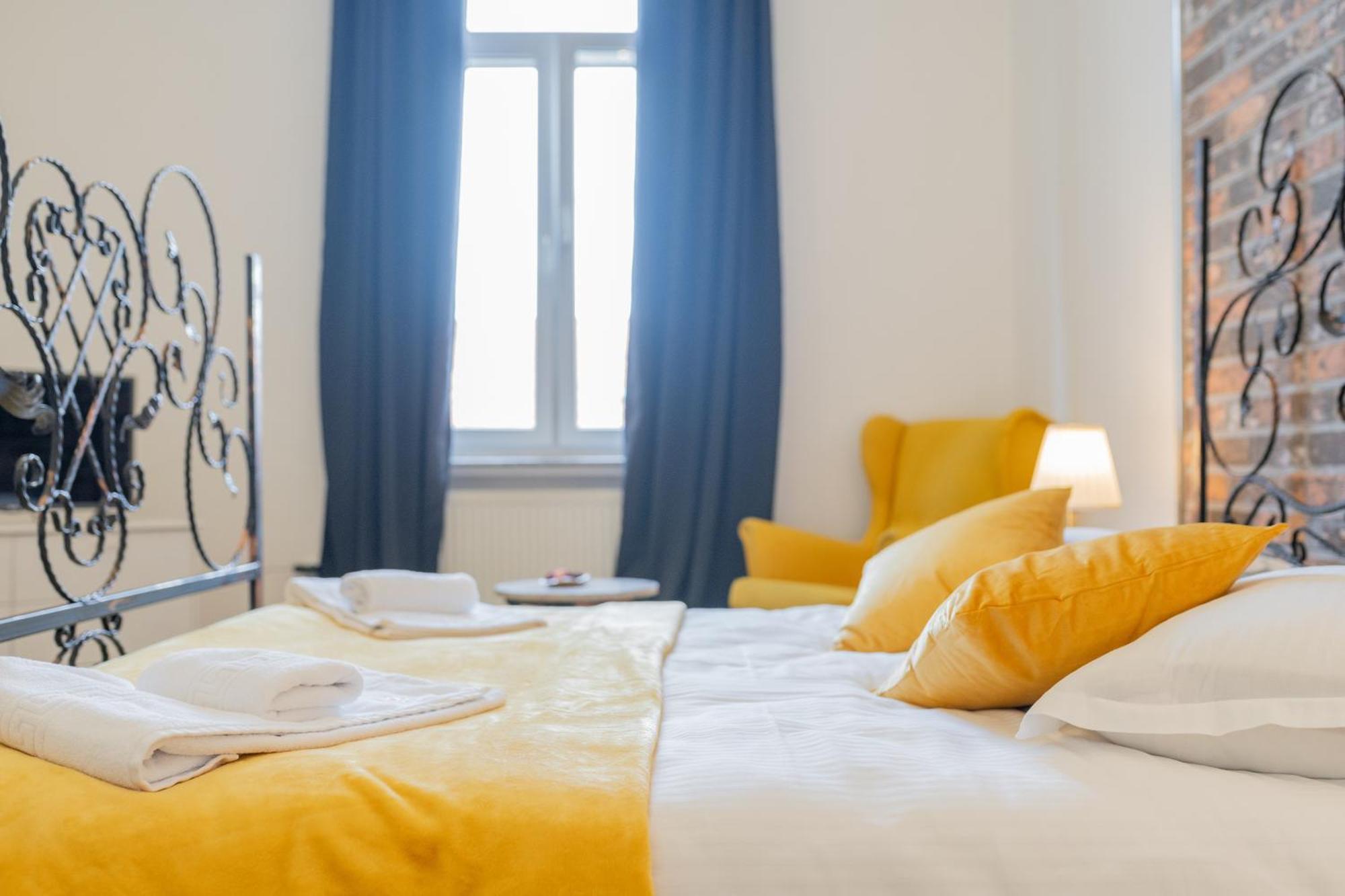 Cozy Spacious 5 Star Accommodation In The Heart Of Historic Center Cluj-Napoca Luaran gambar